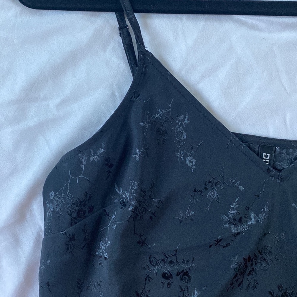 H&M tank top - Picture 2 of 3